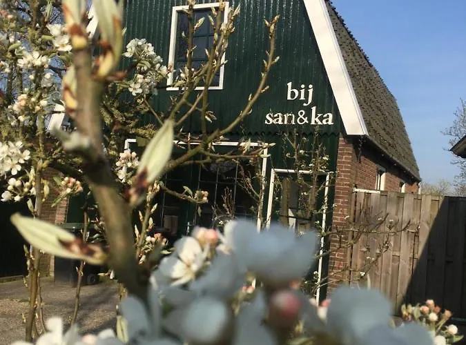 アパート Bij San & Ka *